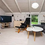 6 Person In Ulfborg-by Traum *